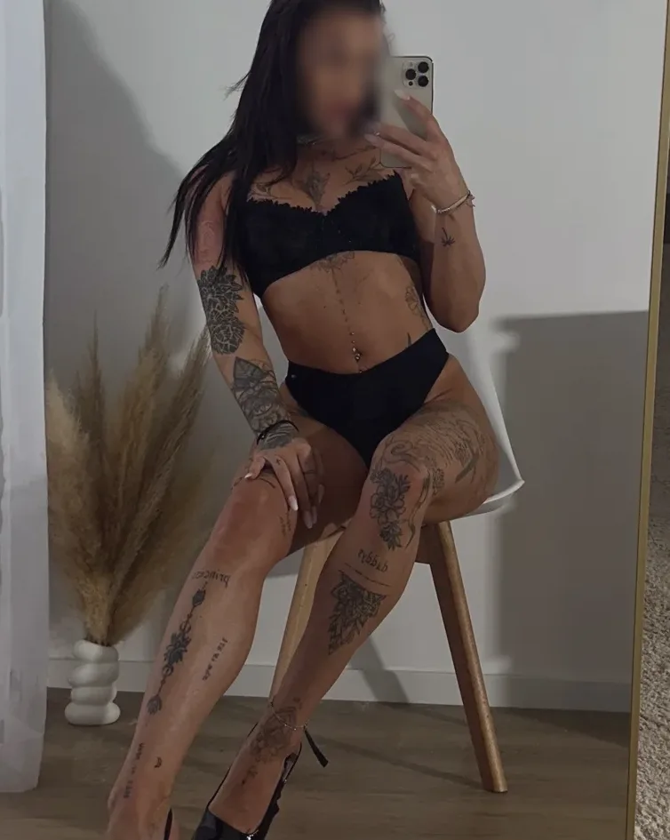 Aoife, 27