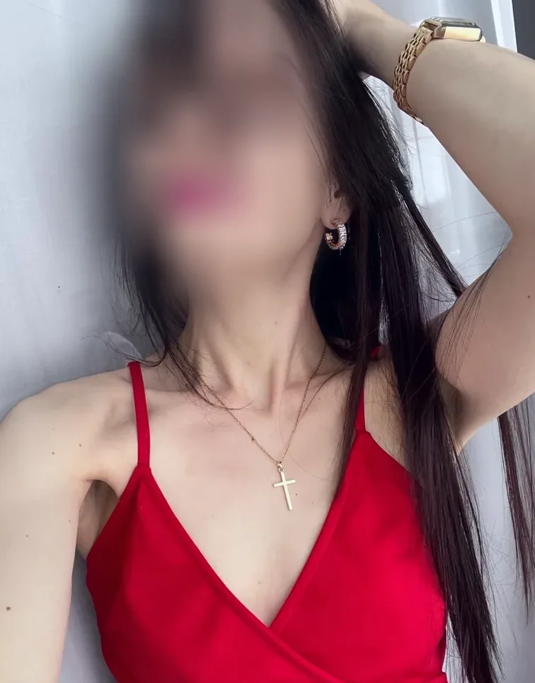 Bethany, 25