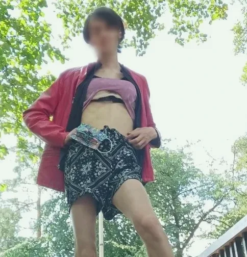 Danielle, 22