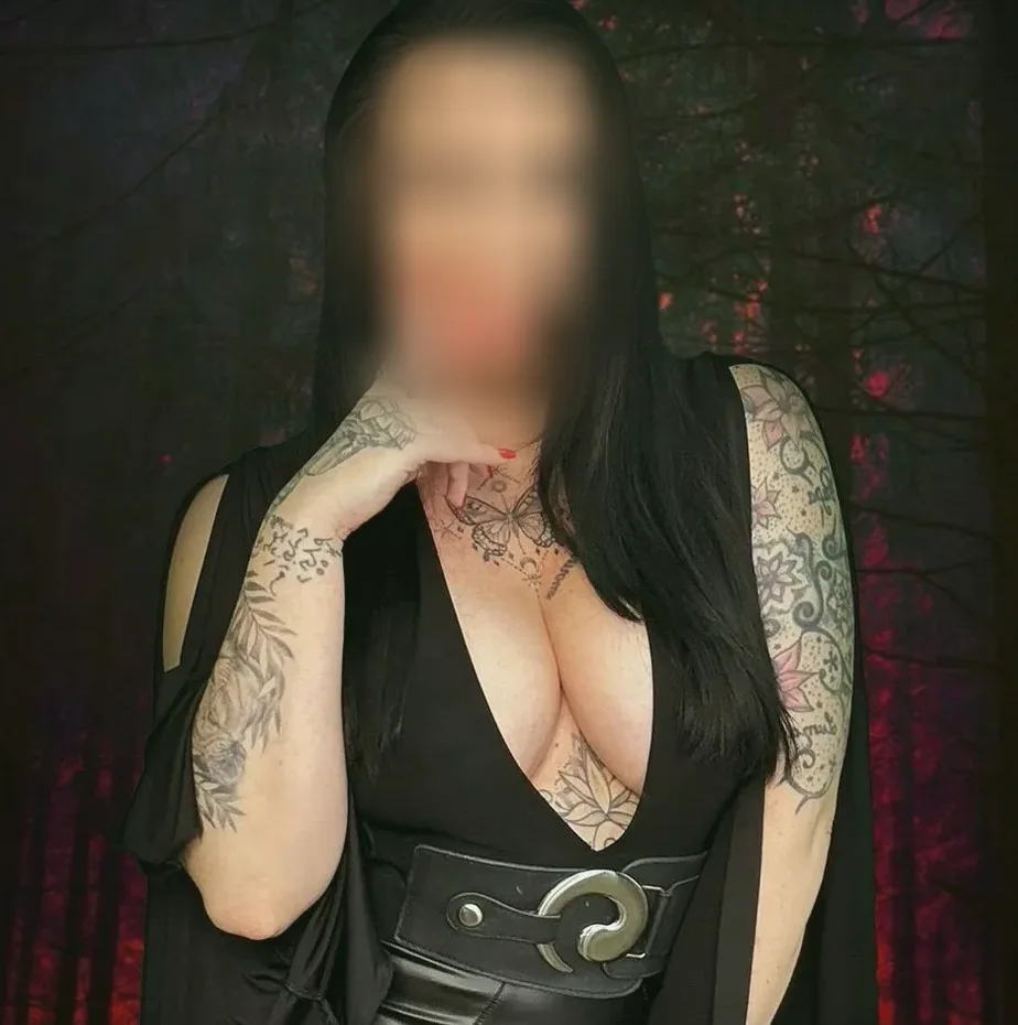 Eleri, 39