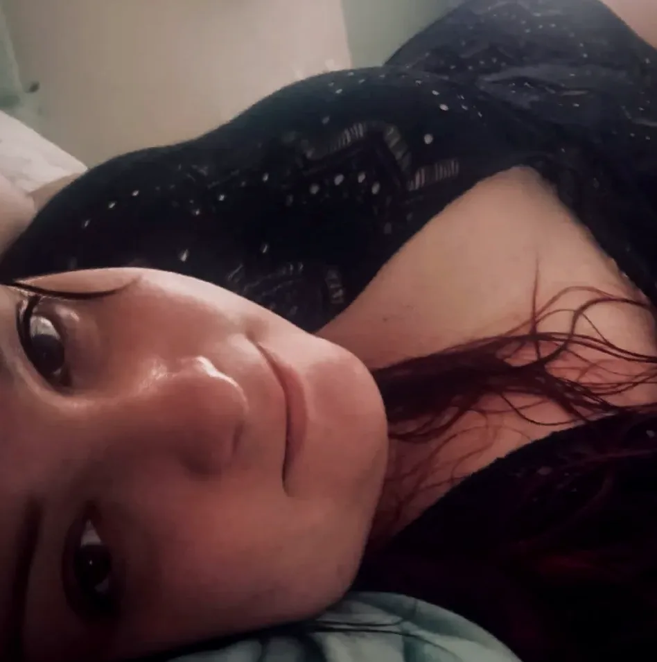 Holly, 33