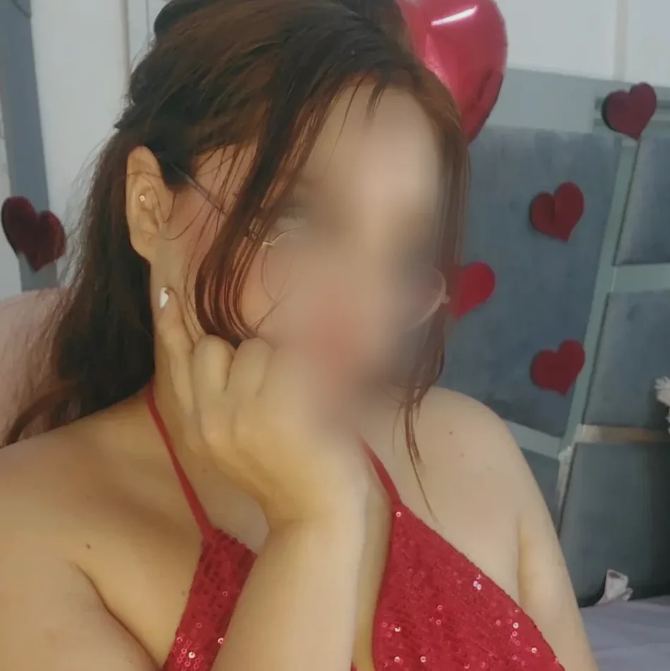 Lucy, 25