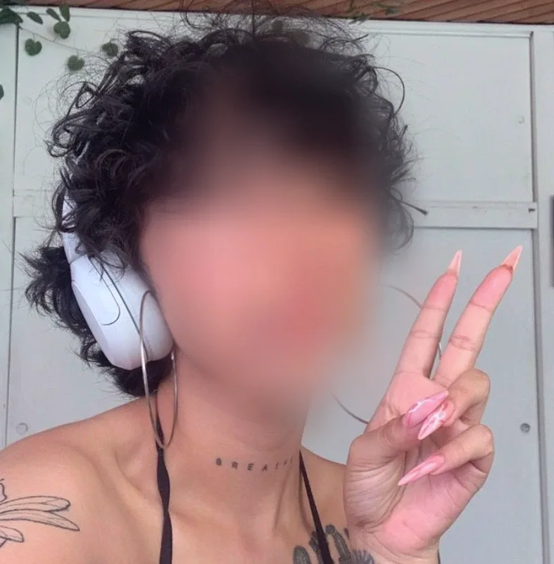 Megan, 26
