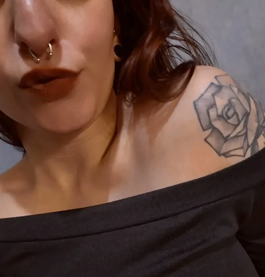 Sofia, 34